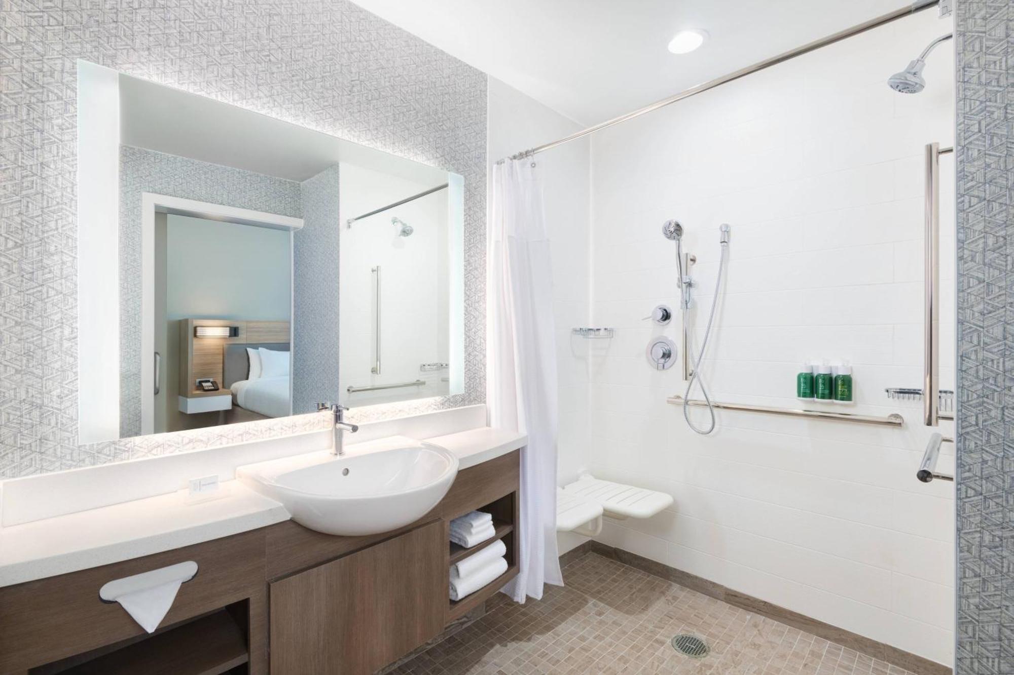 Springhill Suites By Marriott Panama City Beach Beachfront Exterior foto